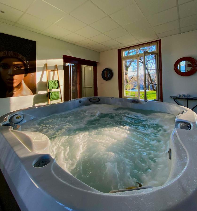 Maison D'Hotes Sainte-Marie มิร็องด์ ภายนอก รูปภาพ